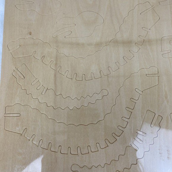 Puzzled 3-D Puzzle Wood Craft Construction Kit 148 Pieces Assembled Size 21" New - Picture 6 of 6